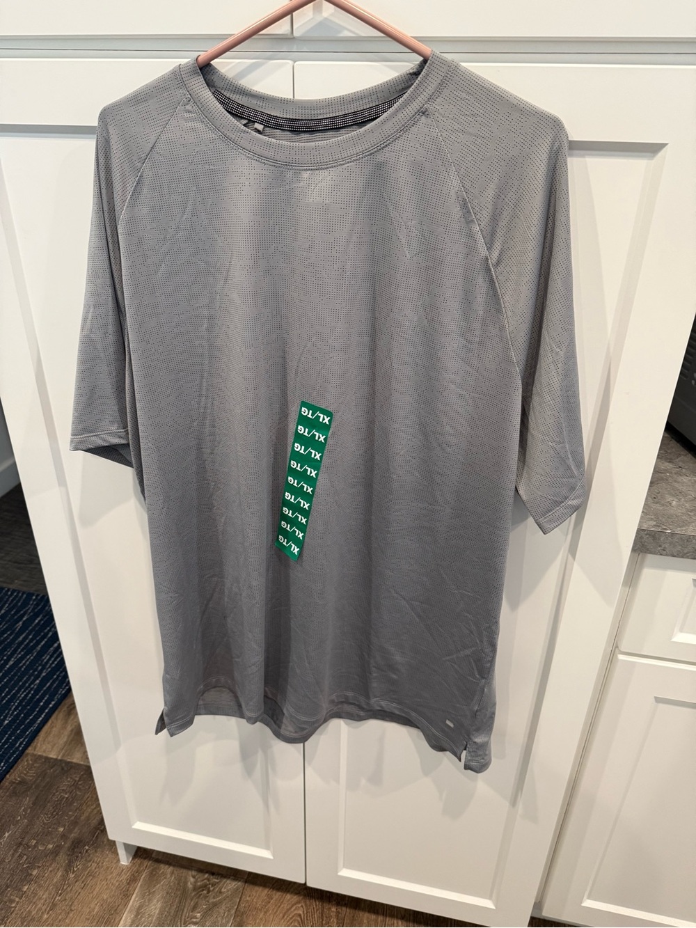 2 pk Mondetta Men's Light Gray & green Short Sleeve Performance T-shirts